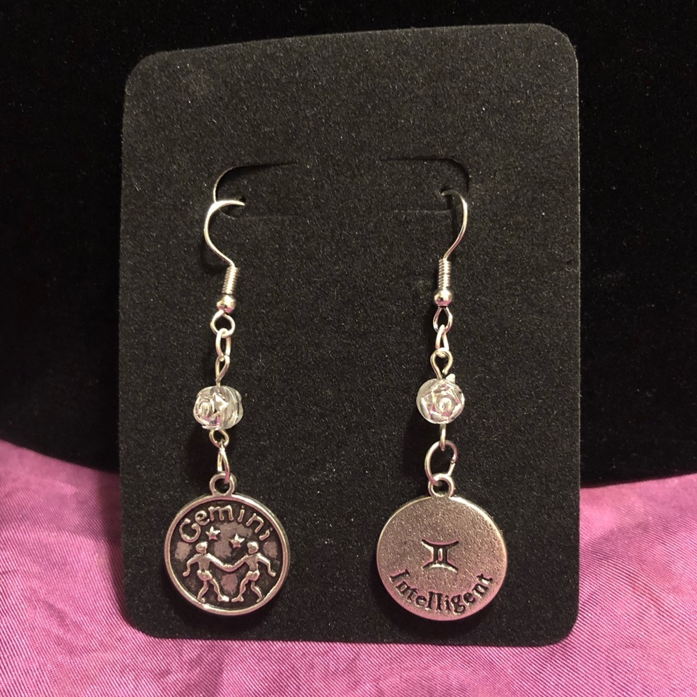 ZODIAC CHARM EARRINGS GEMINI INTELLIGENT
